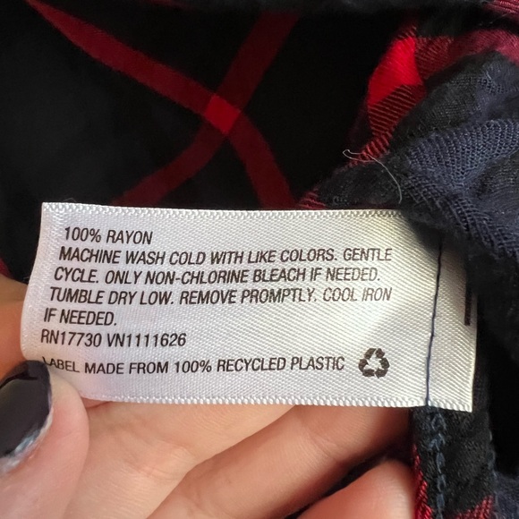 Isabel Maternity Plaid Collared Maternity Button Up Shirt Size XL - Picture 3 of 6